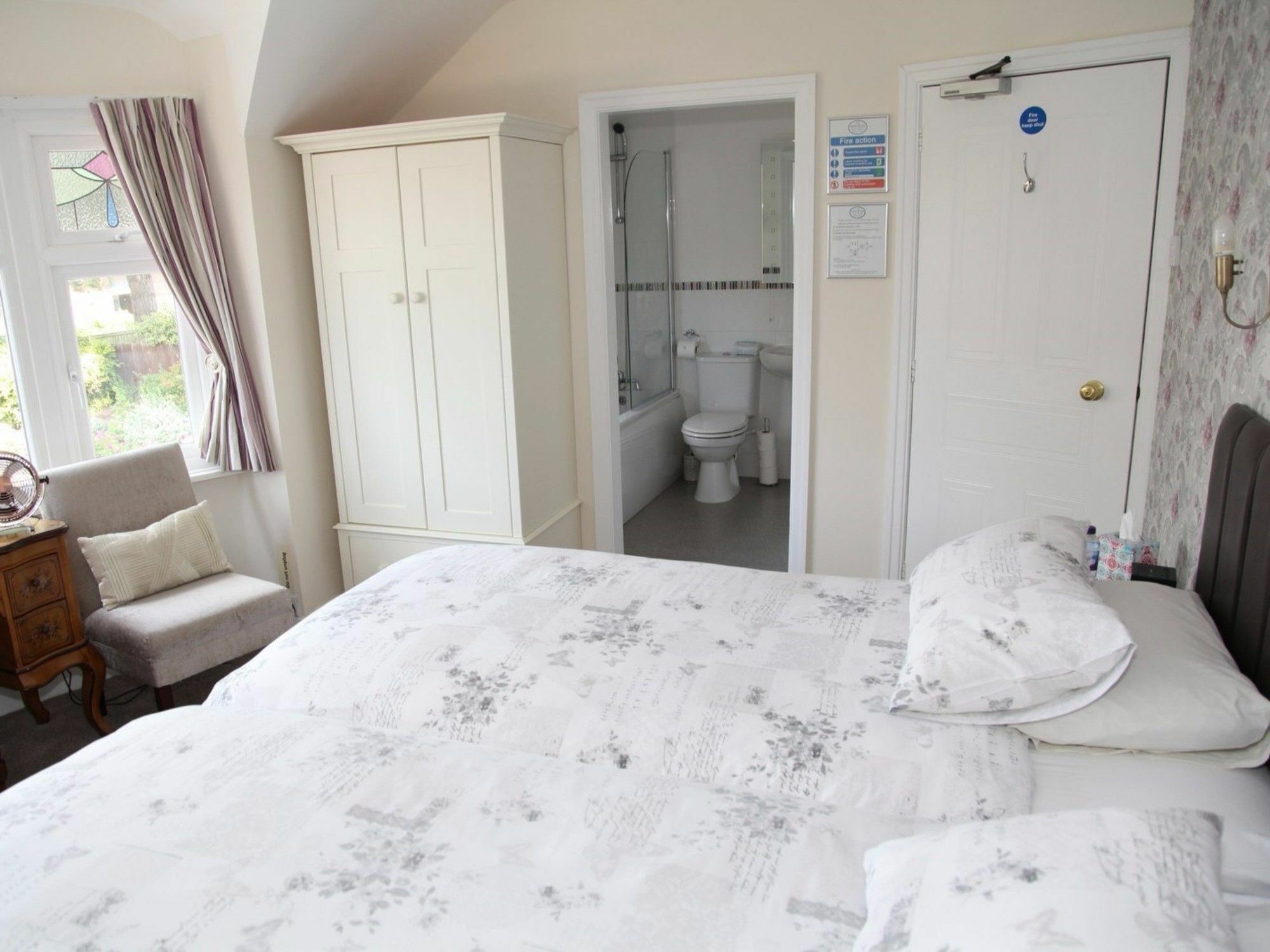 The Hinton Guest House ナッツフォード エクステリア 写真