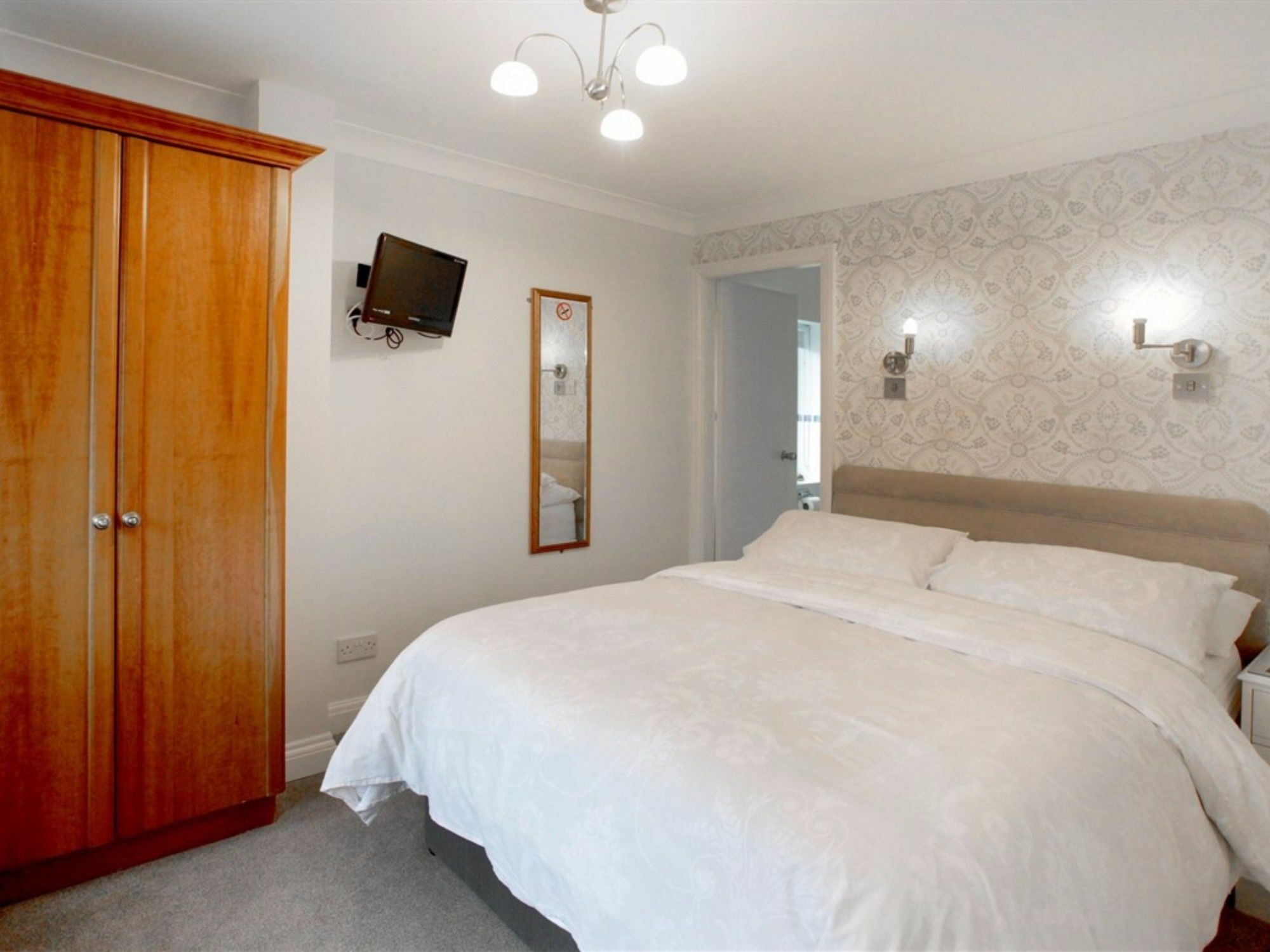 The Hinton Guest House ナッツフォード エクステリア 写真